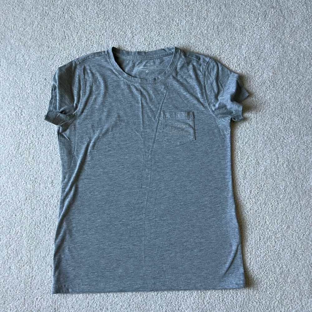 Vineyard Vines T-shirt